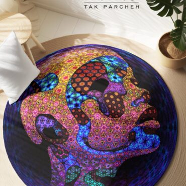 Blacklight Round Rug tarh face